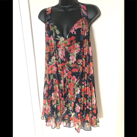 Others Follow Sheer Pleated Dress size XS - Picture 2 of 6